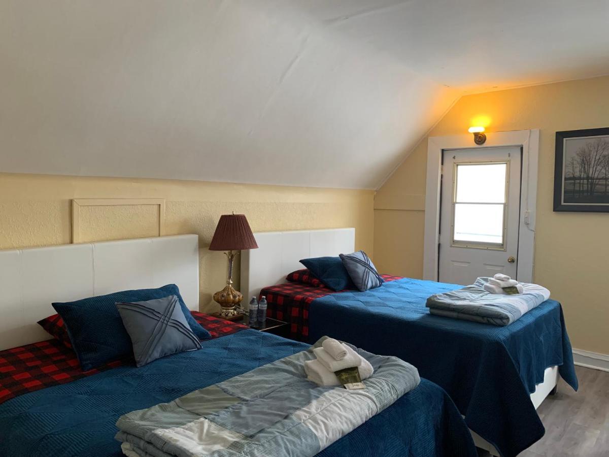 Marmora&Lake Inn Bagian luar foto