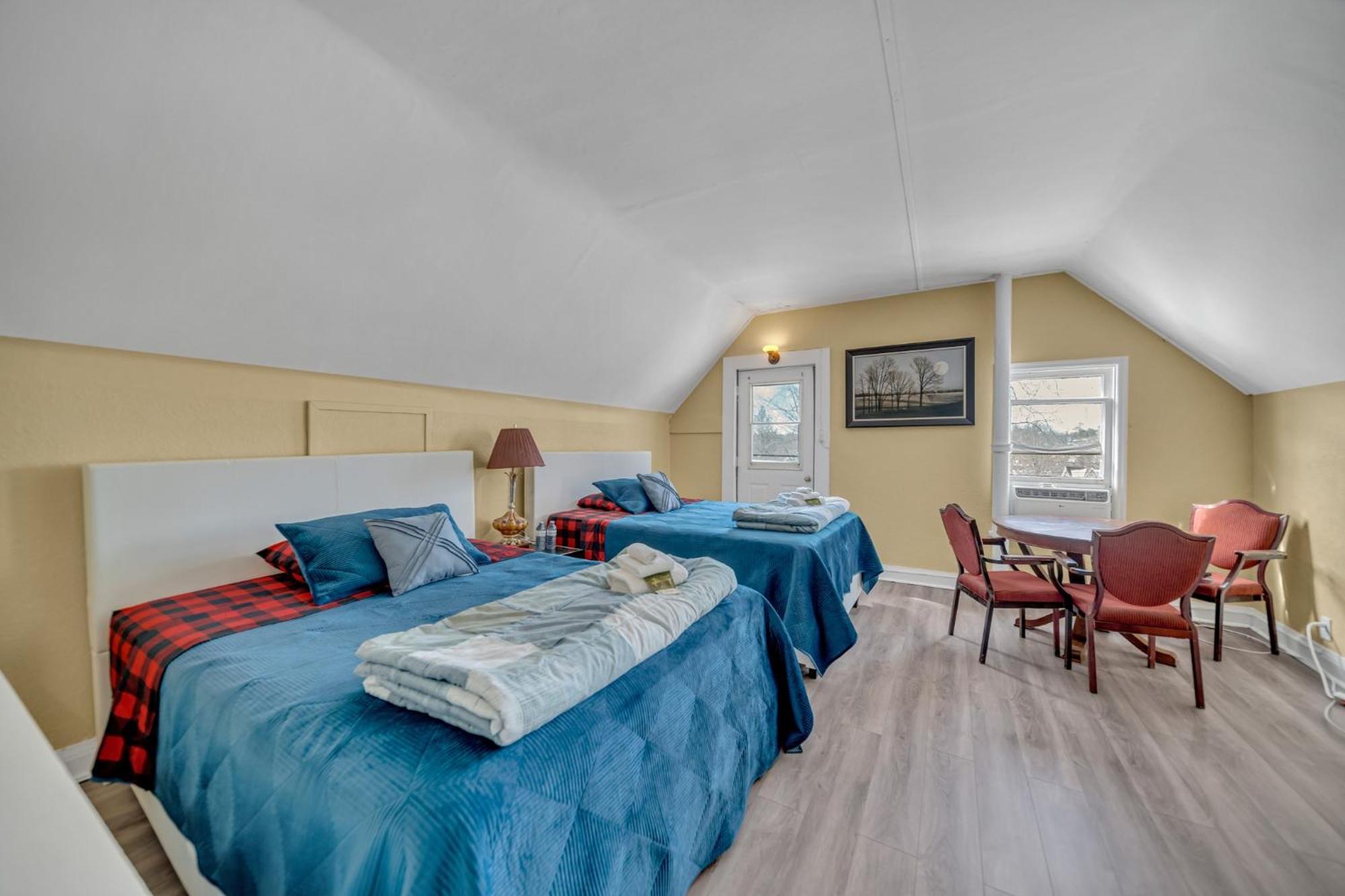 Marmora&Lake Inn Bagian luar foto